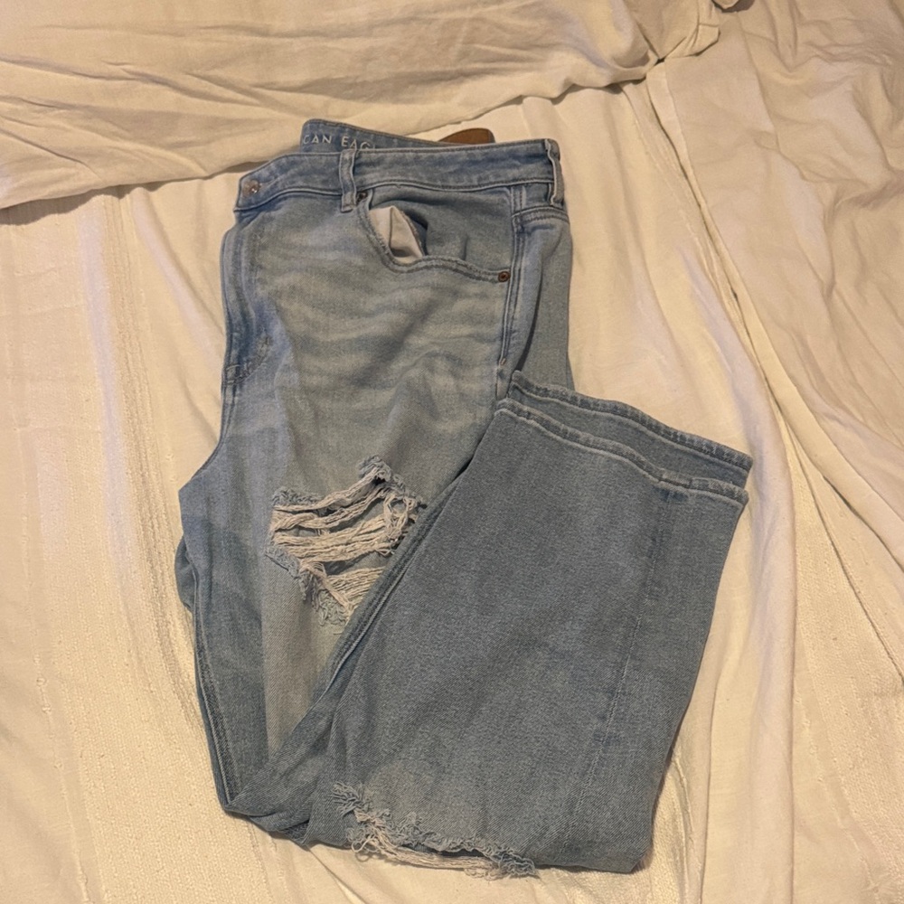 American Eagle Outfitters Light Blue Mom Straight Jeans